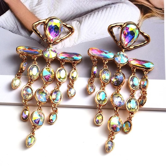 Gorgeous iridescent bohemian dangle earrings gold rainbow crystal drop boho - Picture 4 of 4